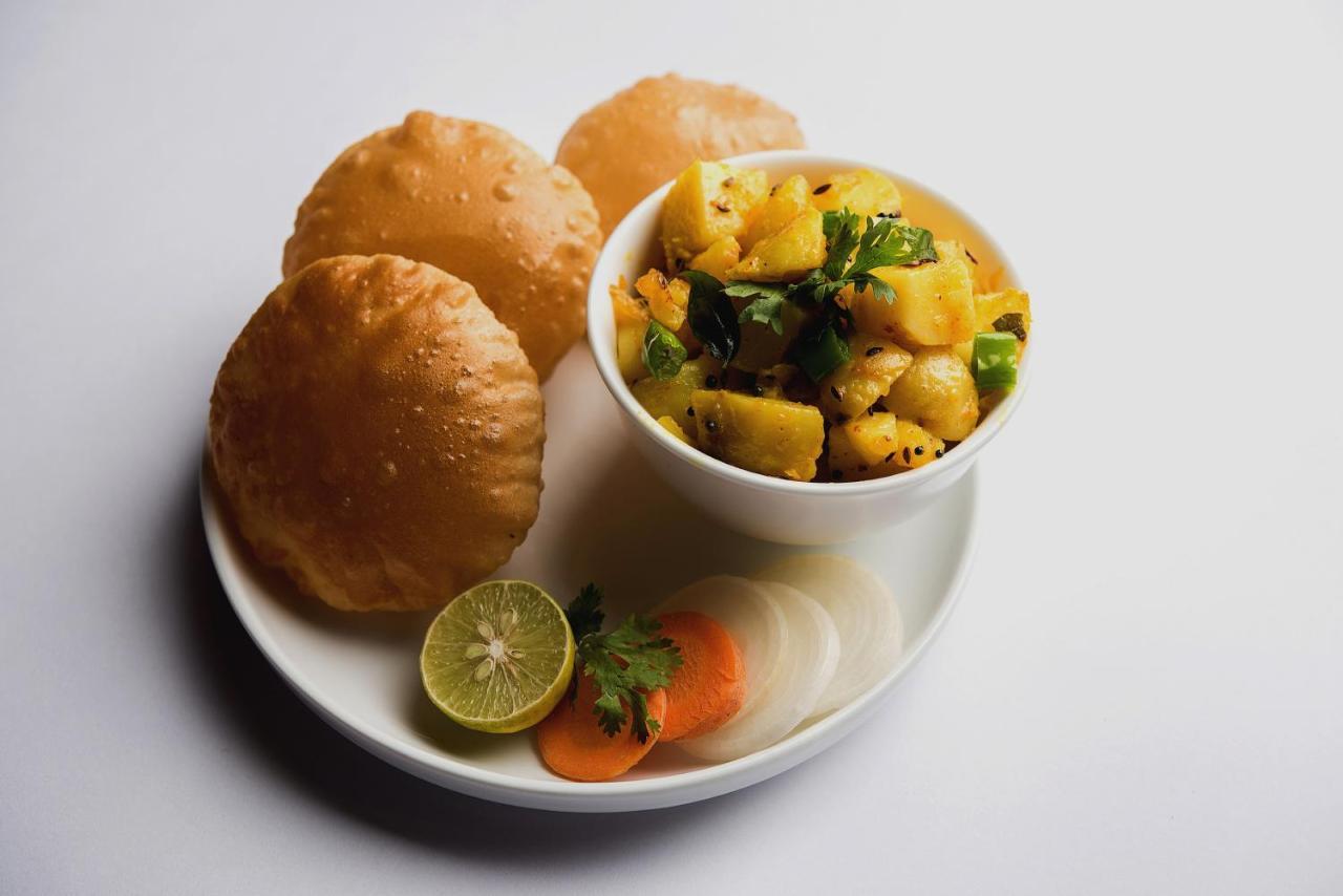 Hotel Collection O 3761 Shree Datta Indore