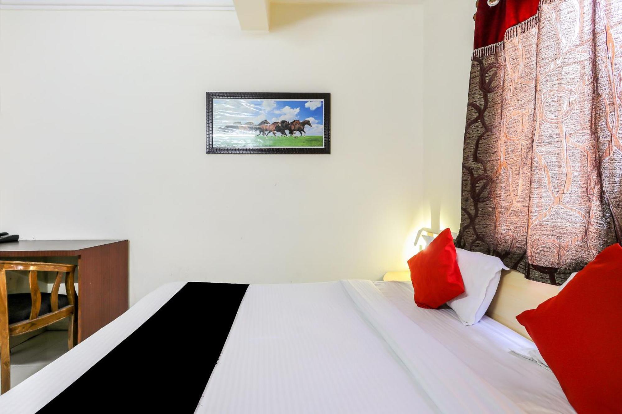 Collection O 3761 Shree Datta Hotel