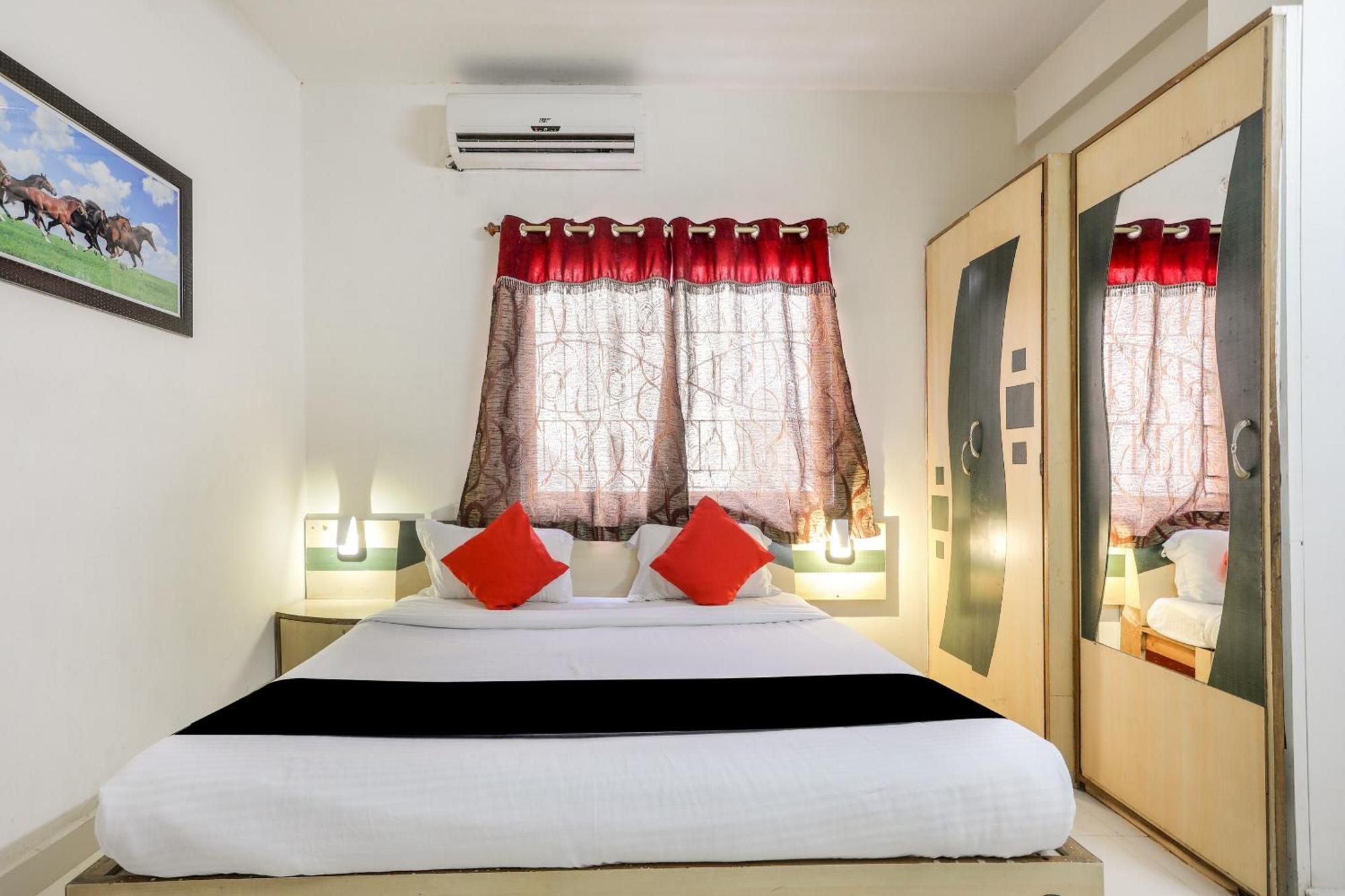 Collection O 3761 Shree Datta Hotel Indore