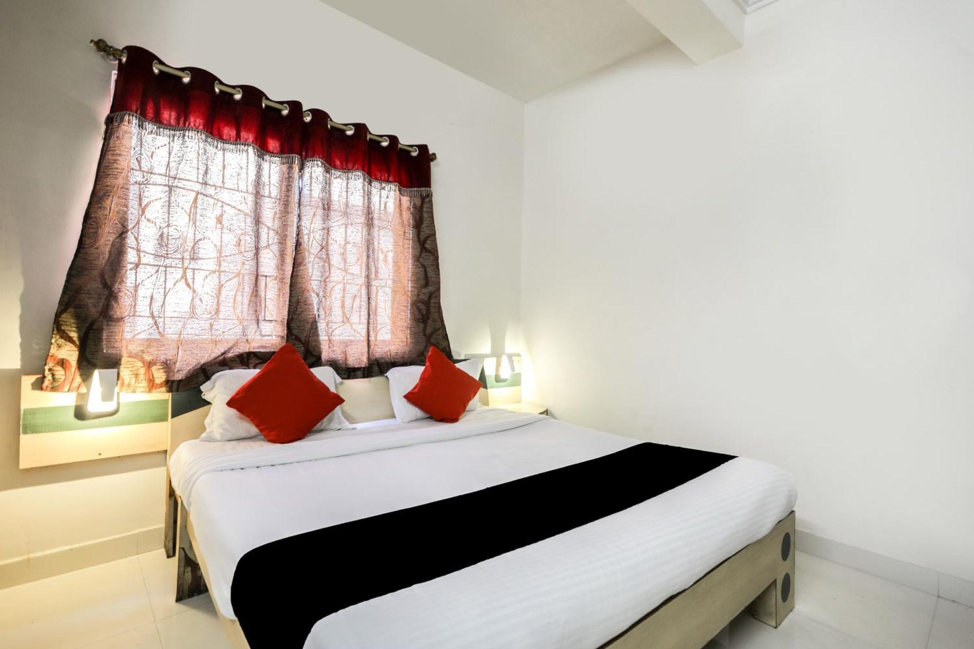 Collection O 3761 Shree Datta Hotel