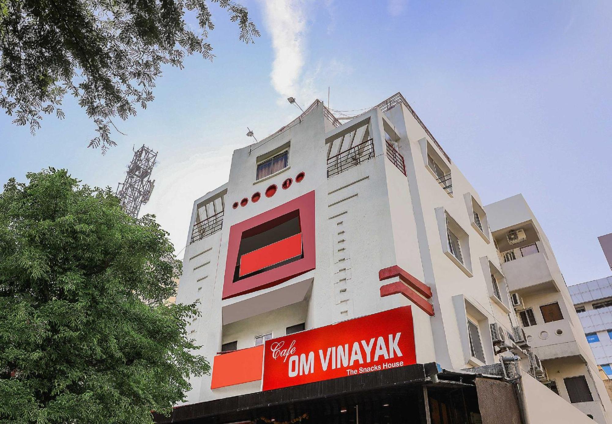 Collection O 3761 Shree Datta Hotel
