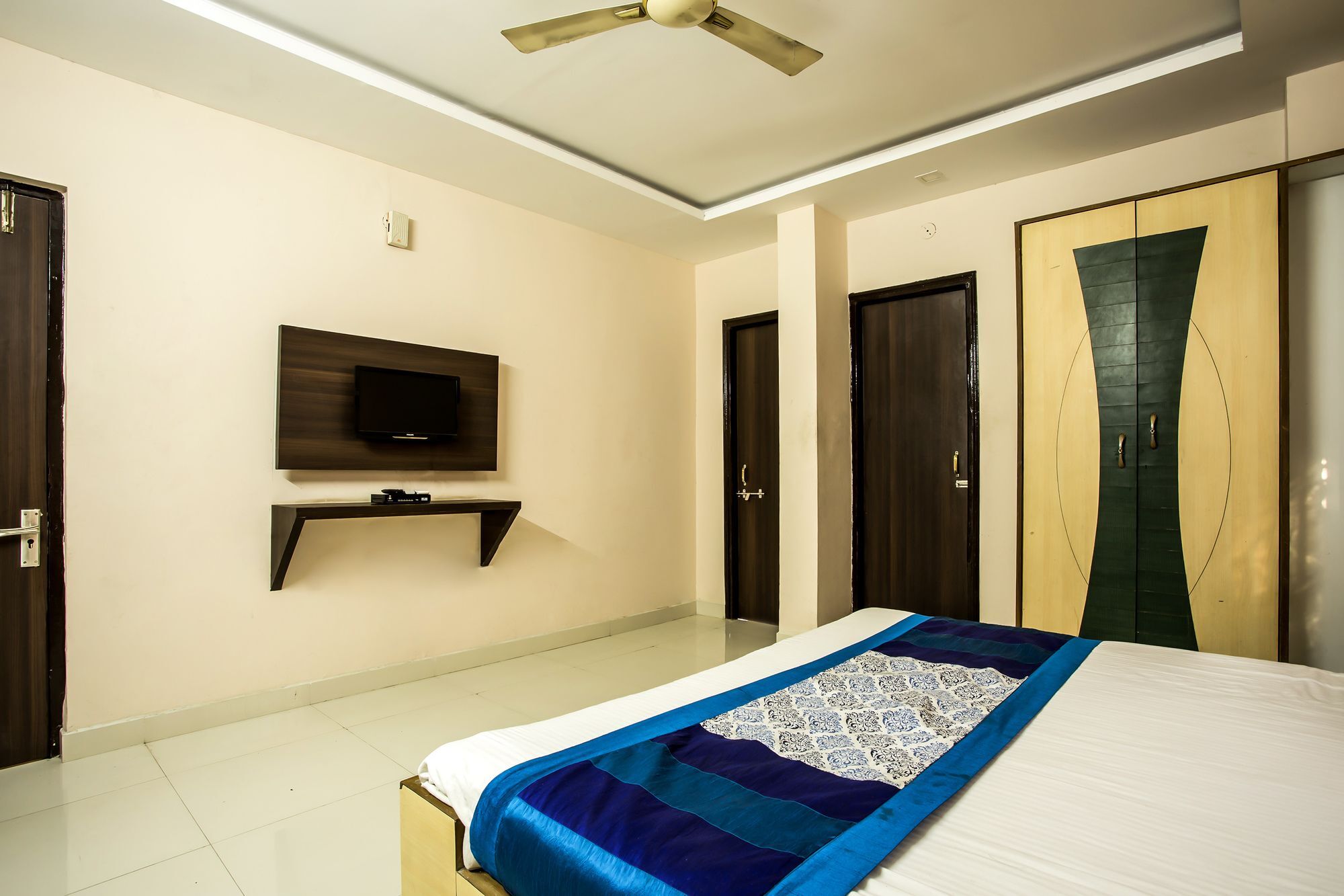 Collection O 3761 Shree Datta Hotel